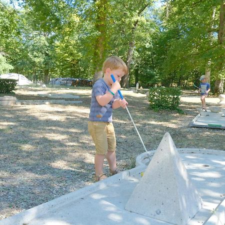Camping Etang Des Bois Vieilles-Maisons-sur-Joudry Екстериор снимка